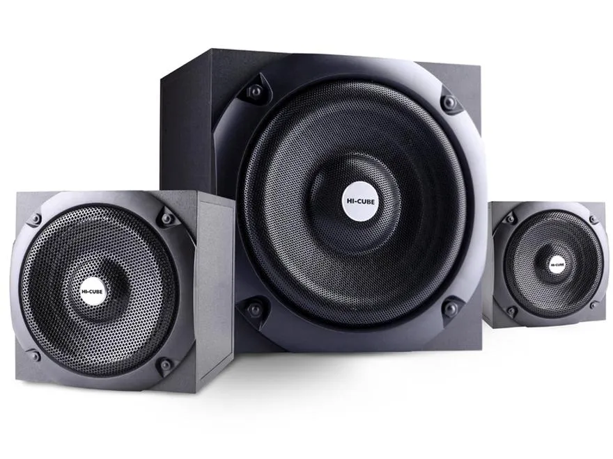 Podłączenie głośników w kinie