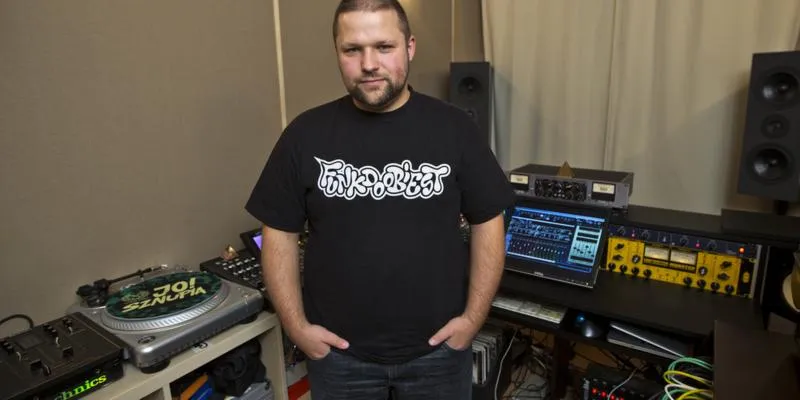 Praca DJ-a